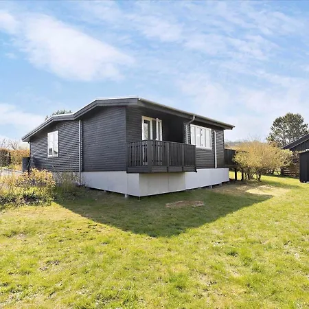 6729-allinge-paeretraesvej-8 *